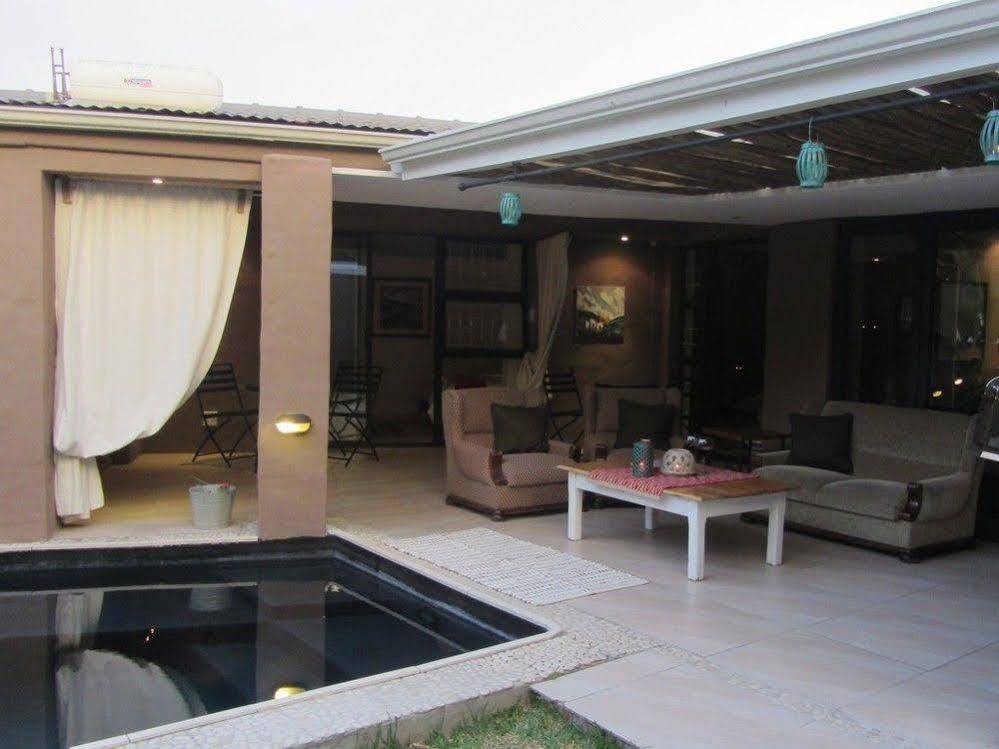 Absolute Bosch Guest House 斯泰伦博斯 外观 照片